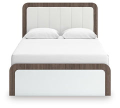 Kendanport Queen Upholstered Bed and 2 Nightstands