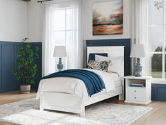 J&M Furniture - Ashley Furniture - Bostwick Shoals Twin Panel Bed - Twin Panel Bed / White - B139B41