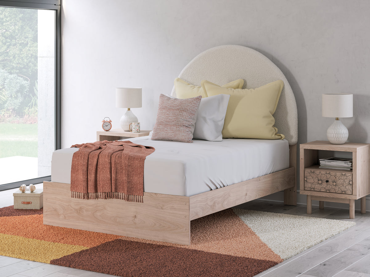 J&M Furniture - Ashley Furniture - Arloster Full Upholstered Panel Bed - Full Upholstered Panel Bed / Tan/White - PCB1566B3