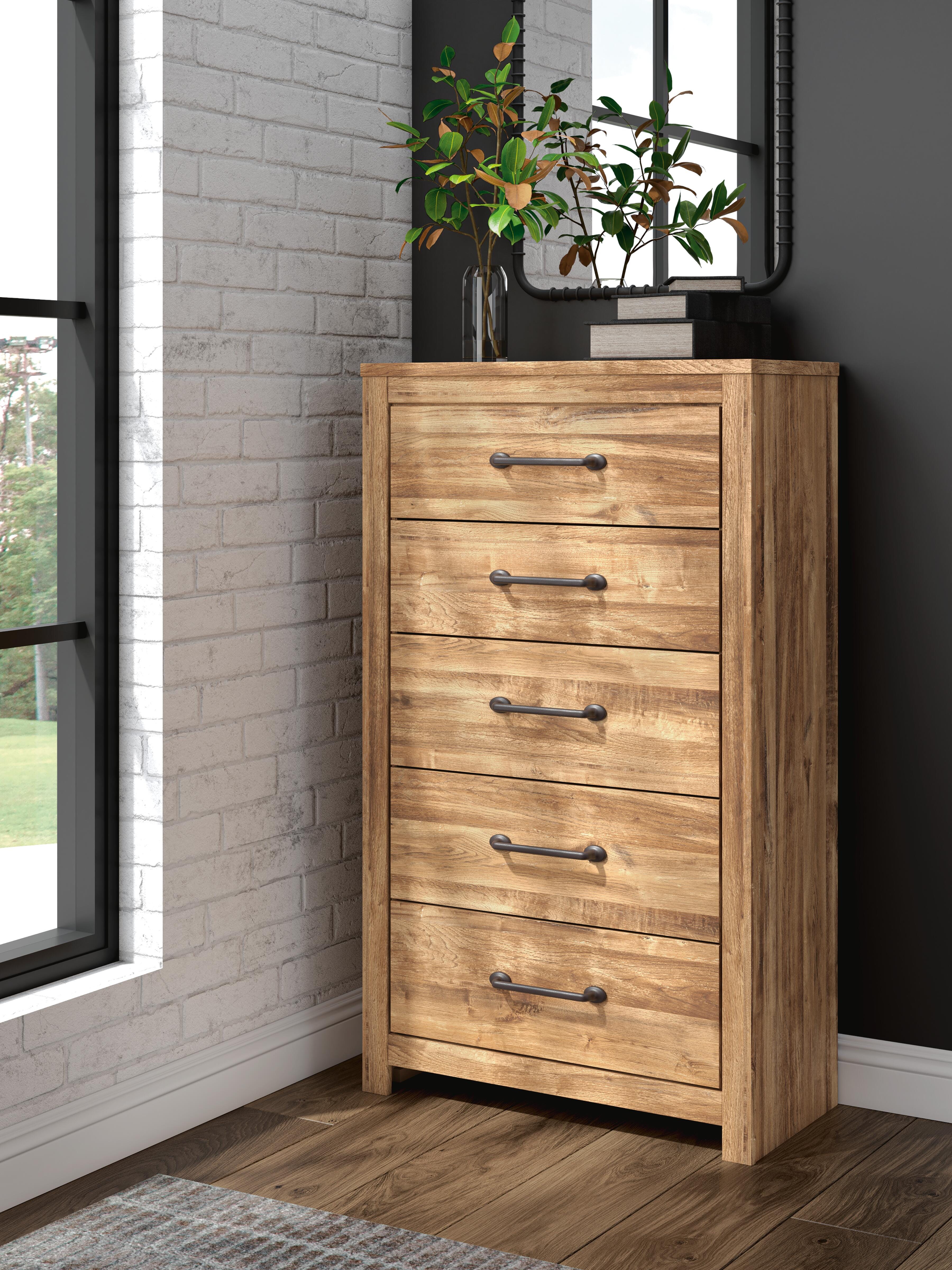 J&M Furniture - Ashley Furniture - Maystonna Chest of Drawers - Five Drawer Chest - PCB1580-46