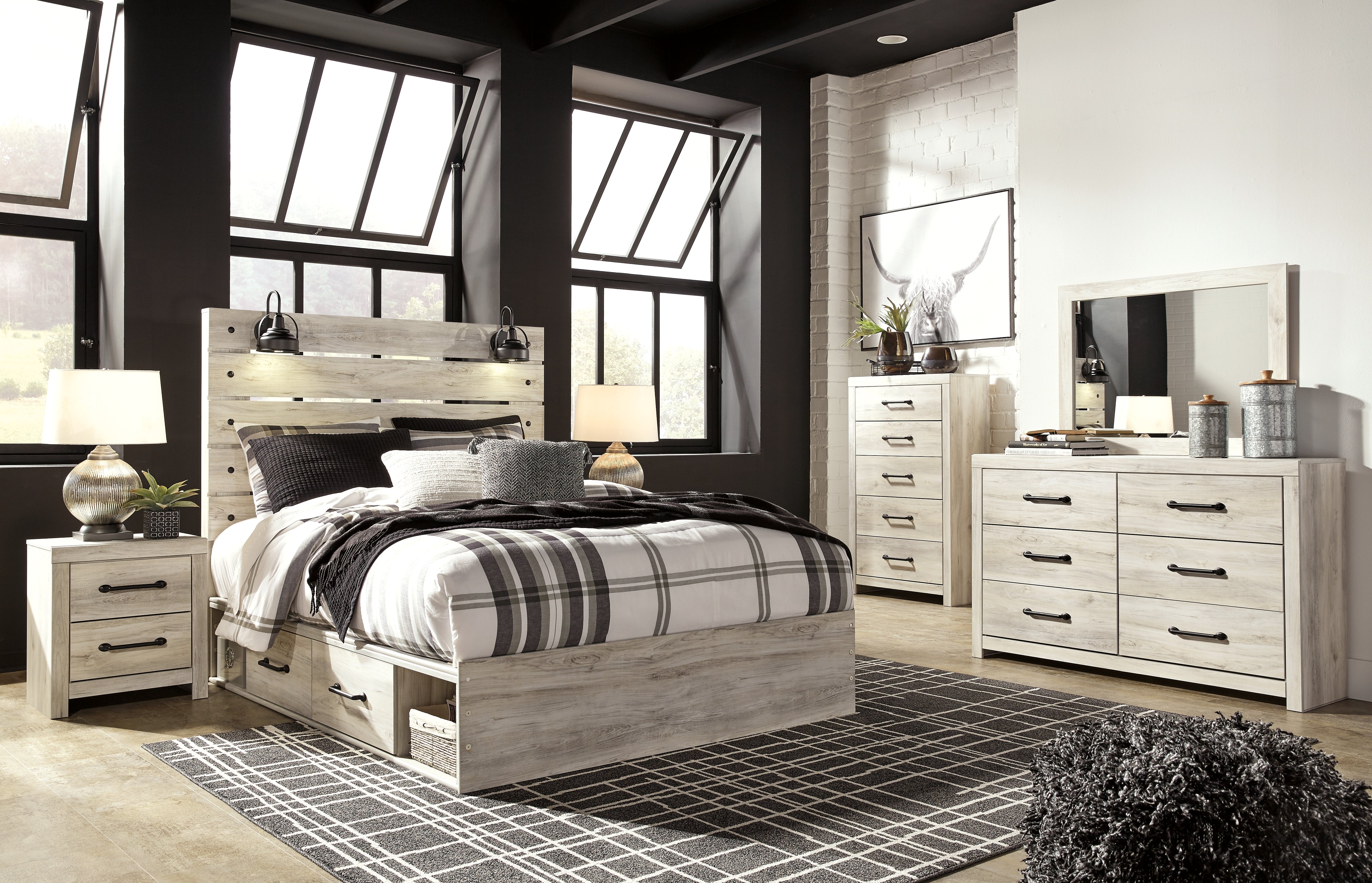 Cambeck Queen Panel Bed with 4 Storage Drawers