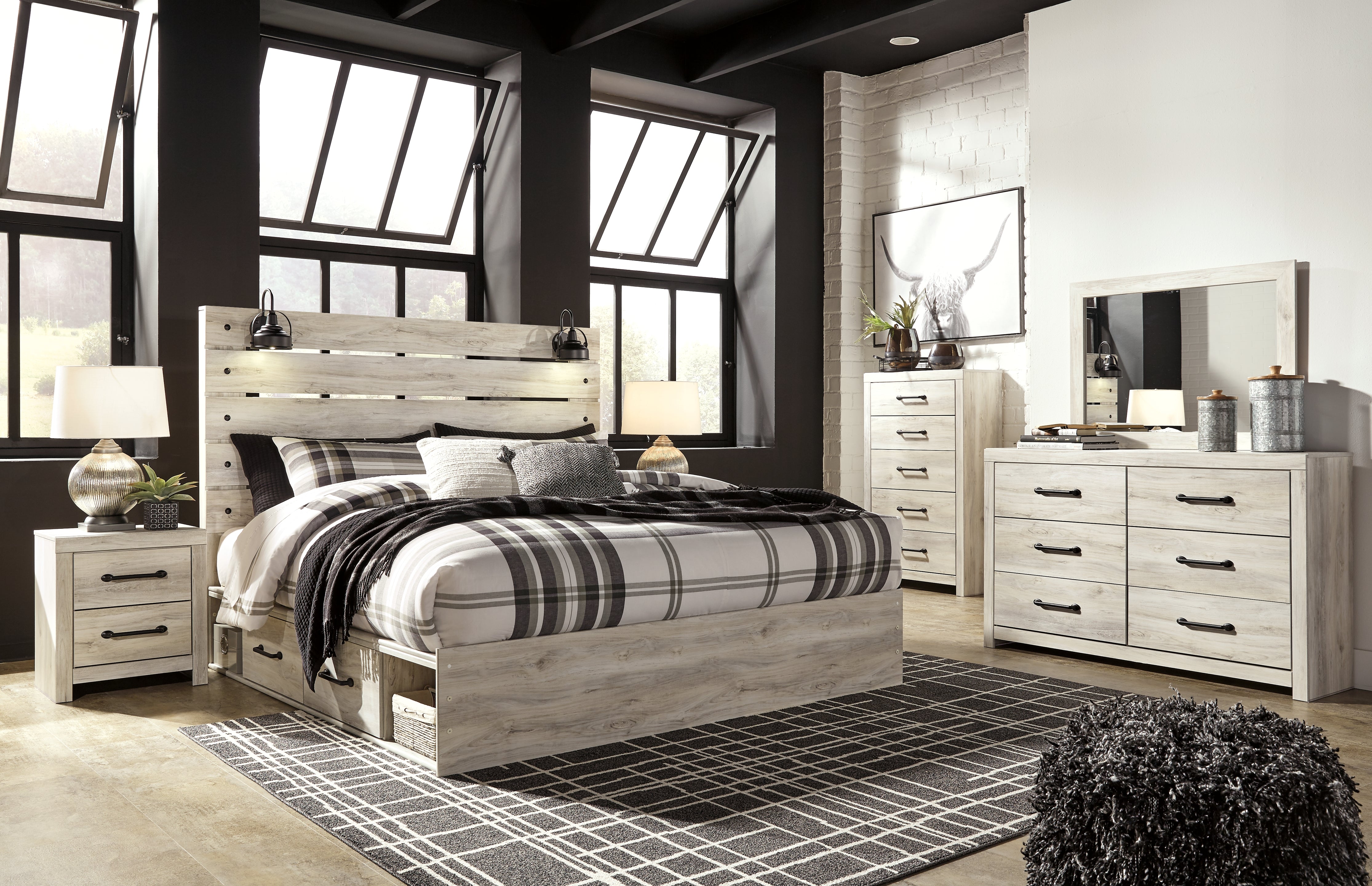 Cambeck King Panel Bed with 4 Storage Drawers