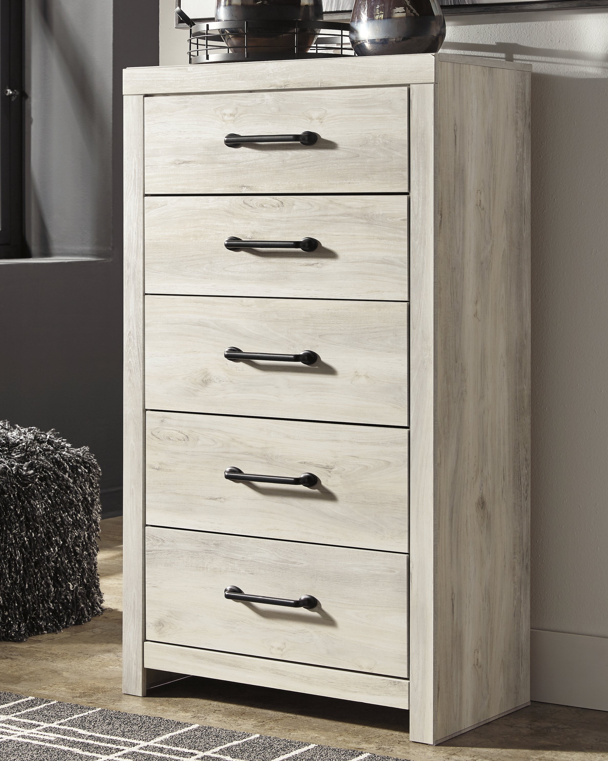 J&M Furniture - Ashley Furniture - Cambeck Chest of Drawers - Five Drawer Chest / Whitewash - B192-46
