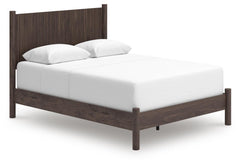 Pamytta Queen Panel Platform Bed, Dresser and Mirror