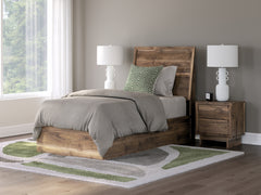 J&M Furniture - Ashley Furniture - Chirason Twin Panel Bed - Twin Panel Bed / Brown - PCB3367B21
