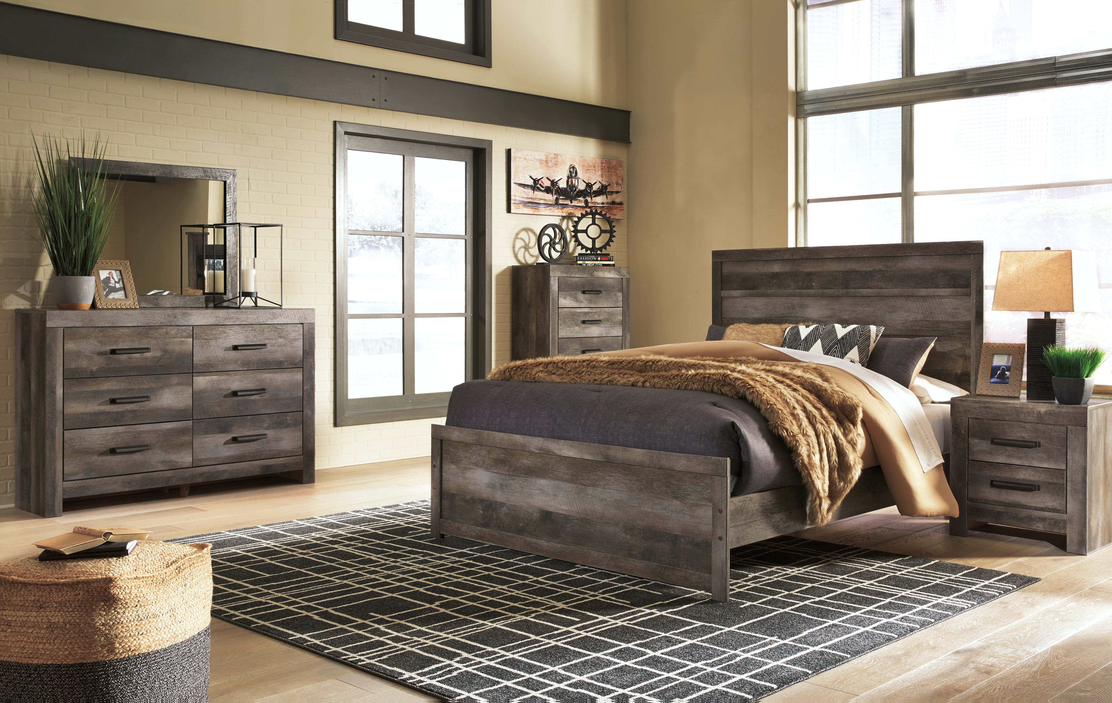 J&M Furniture - Ashley Furniture - Wynnlow Queen Panel Bed, Dresser, Mirror, Chest and 2 Nightstands - Queen Panel Bed, Dresser, Mirror, Chest and 2 Nightstands - B440B41
