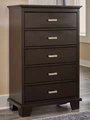 J&M Furniture - Ashley Furniture - Covetown Chest of Drawers - Five Drawer Chest / Dark Brown - B441-46