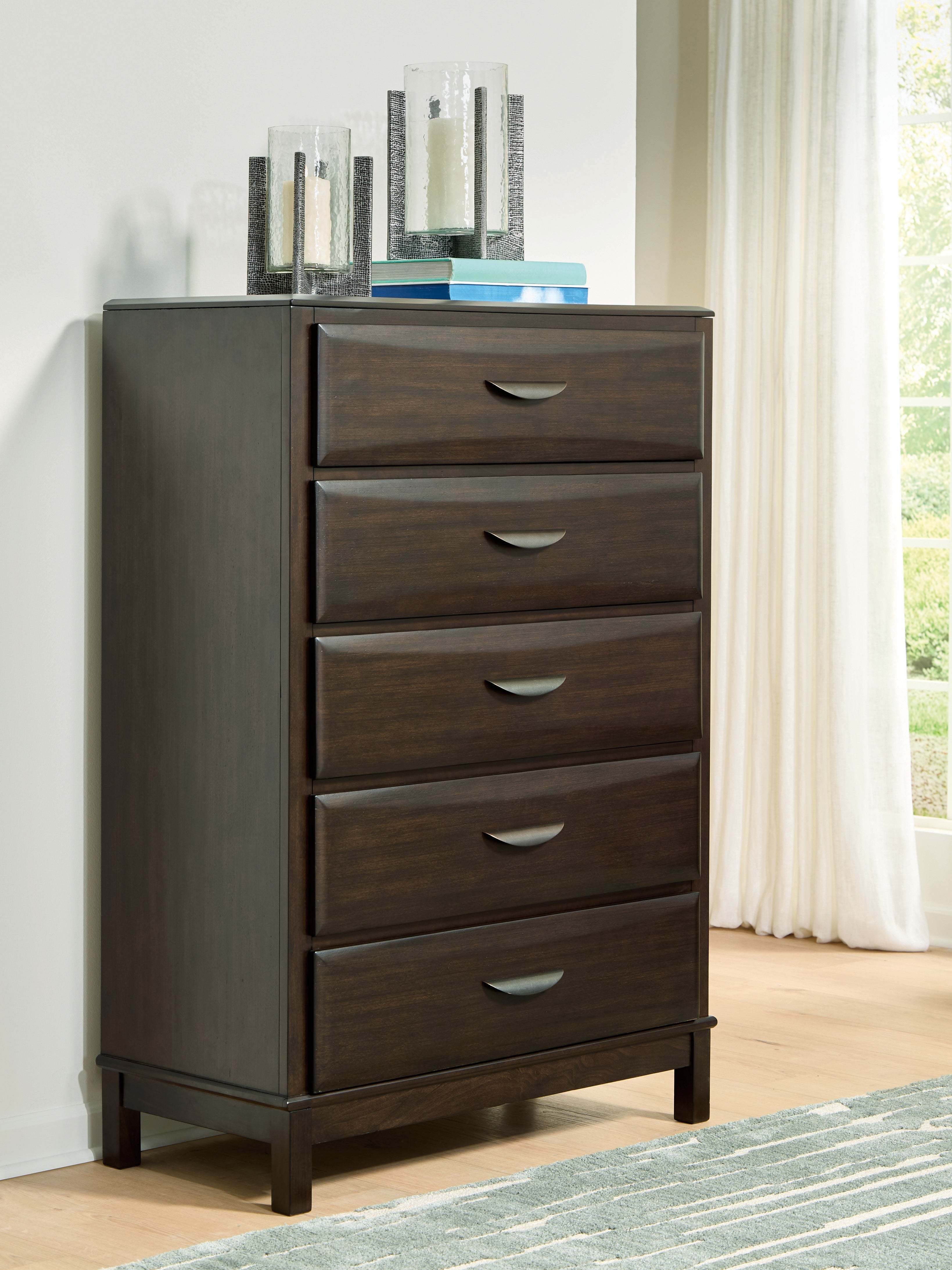 J&M Furniture - Ashley Furniture - Vanmore Chest of Drawers - Five Drawer Chest / Dark Brown - B479-46