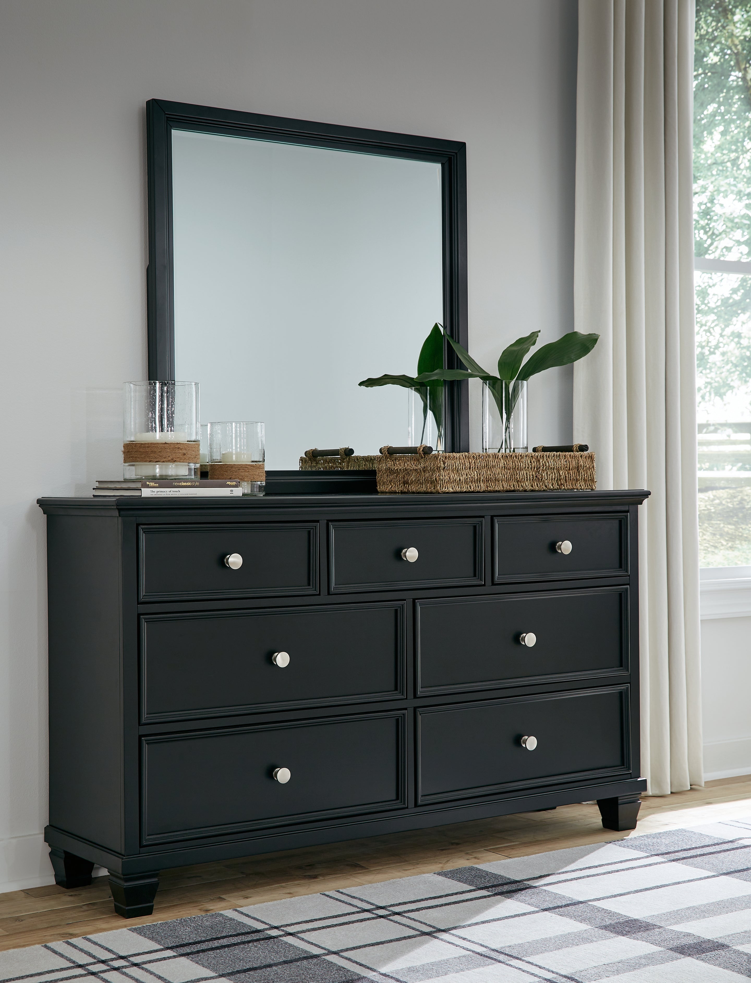 Lanolee Twin Panel Bed, Dresser and Mirror