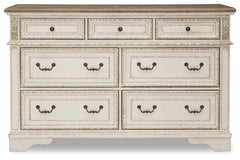 Realyn Queen Panel Bed, Dresser, Chest and 2 Nightstands
