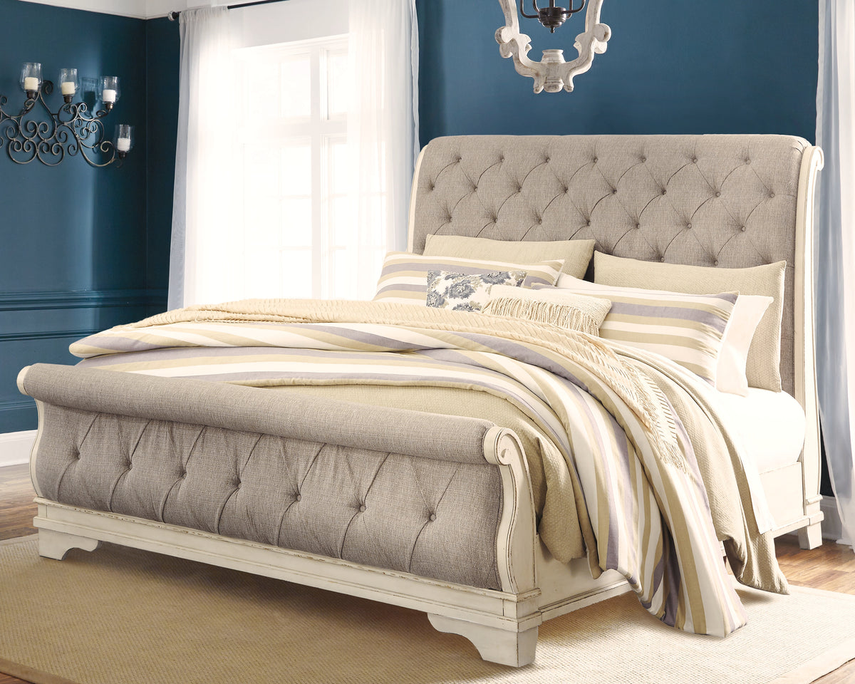 J&M Furniture - Ashley Furniture - Realyn Queen Sleigh Bed - Queen Sleigh Bed / Chipped White - B743B4