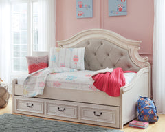 J&M Furniture - Ashley Furniture - Realyn Twin Daybed with 1 Large Storage Drawer - Twin Day Bed with 1 Large Storage Drawer / Chipped White - B743B15