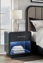 J&M Furniture - Ashley Furniture - Rowanbeck Nightstand - One Drawer Night Stand / Black - B821-91
