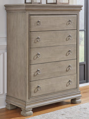 J&M Furniture - Ashley Furniture - Lexorne Chest of Drawers - Five Drawer Chest / Gray - B924-46