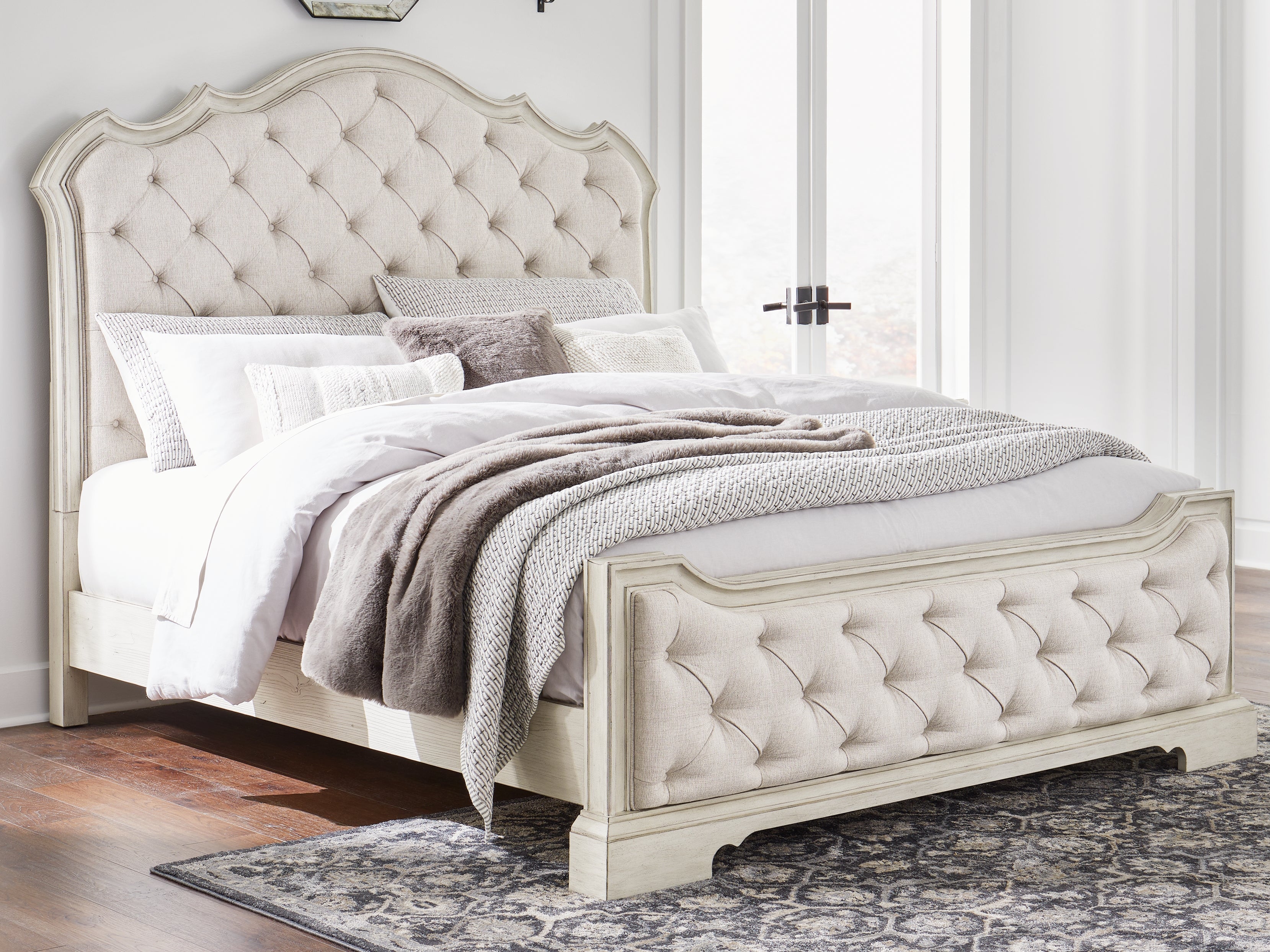 J&M Furniture - Ashley Furniture - Arlendyne King Upholstered Bed - King Upholstered Bed / Antique White - B980B4