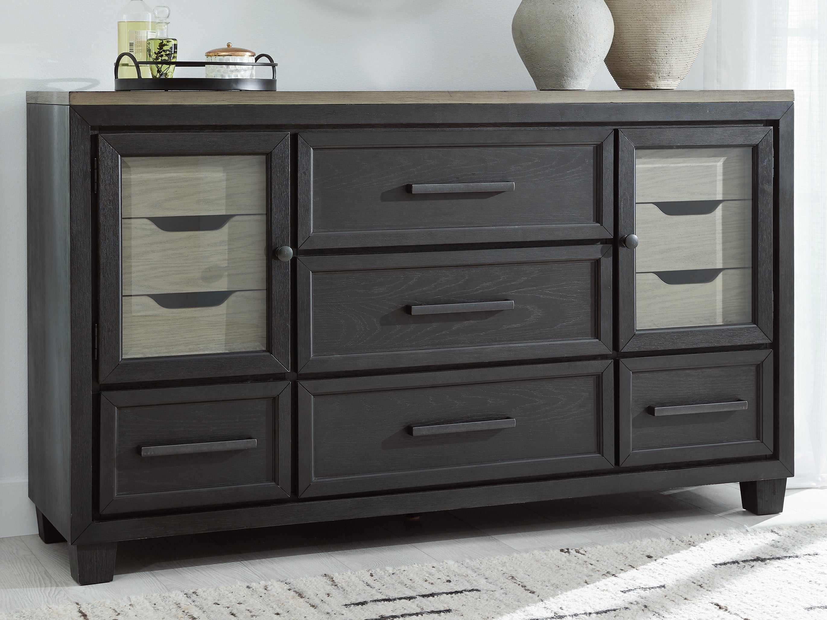 J&M Furniture - Ashley Furniture - Foyland Dresser - Dresser / Black/Brown - B989-31