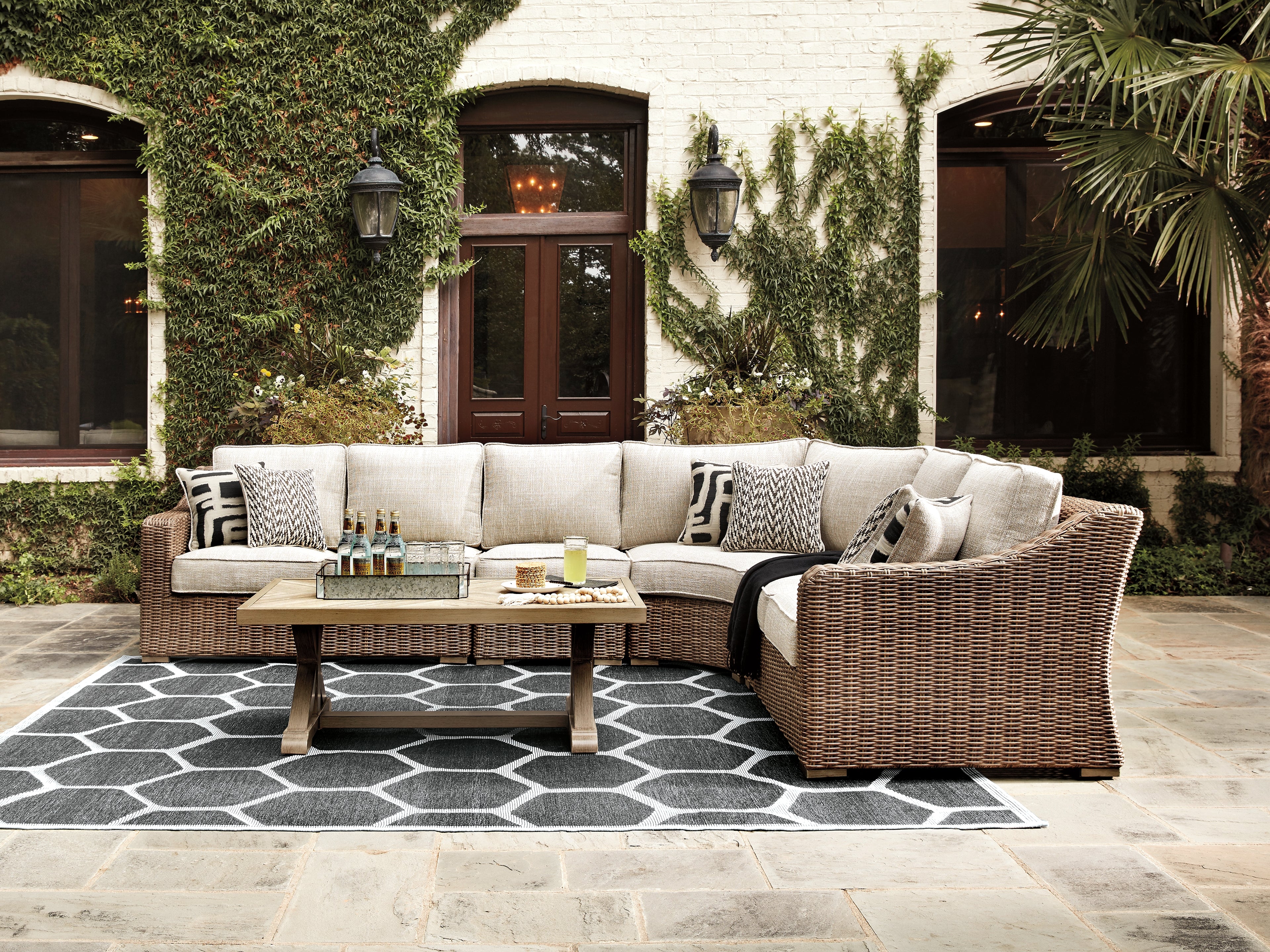 Beachcroft Outdoor Ashley Furniture