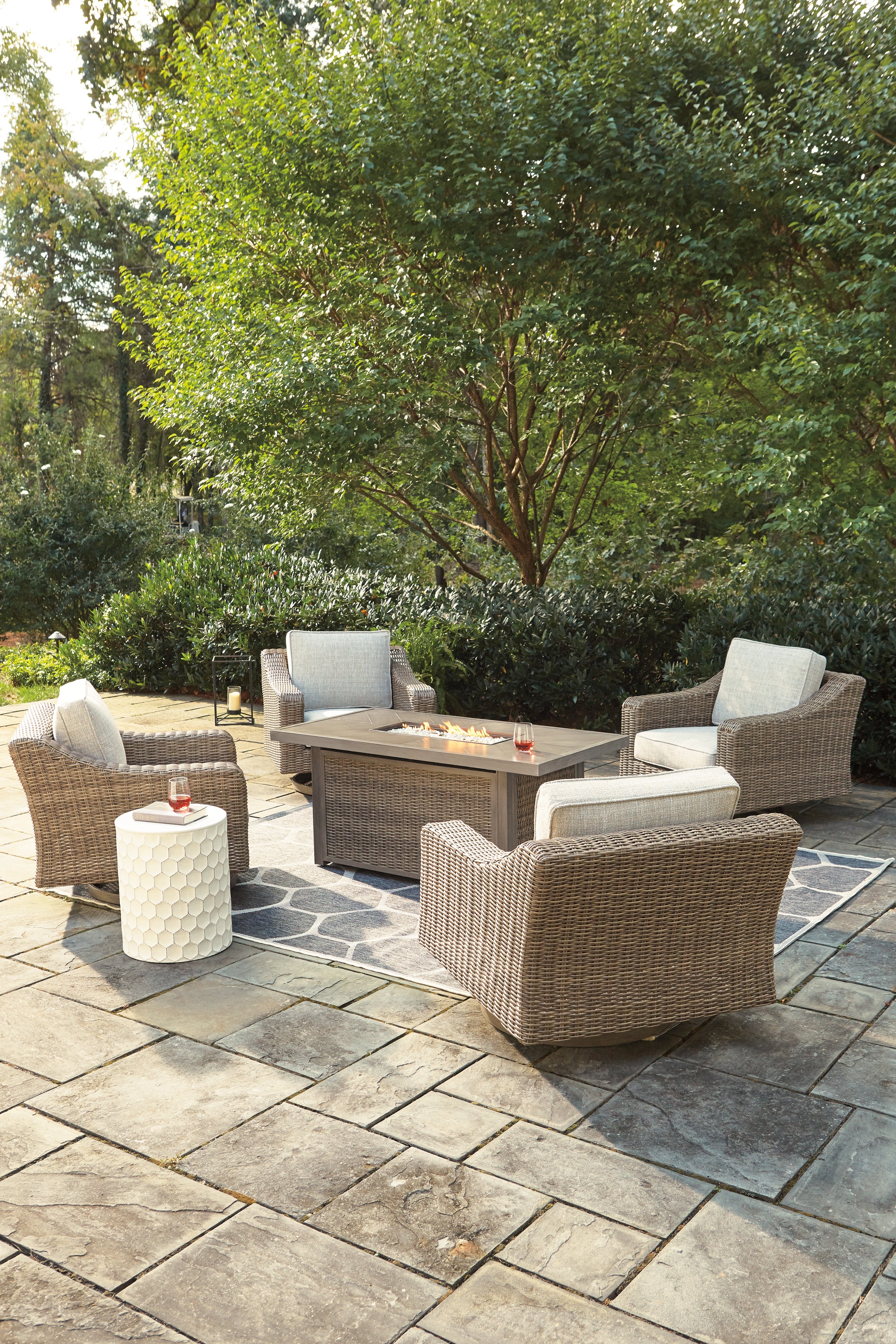 Beachcroft Outdoor Ashley Furniture