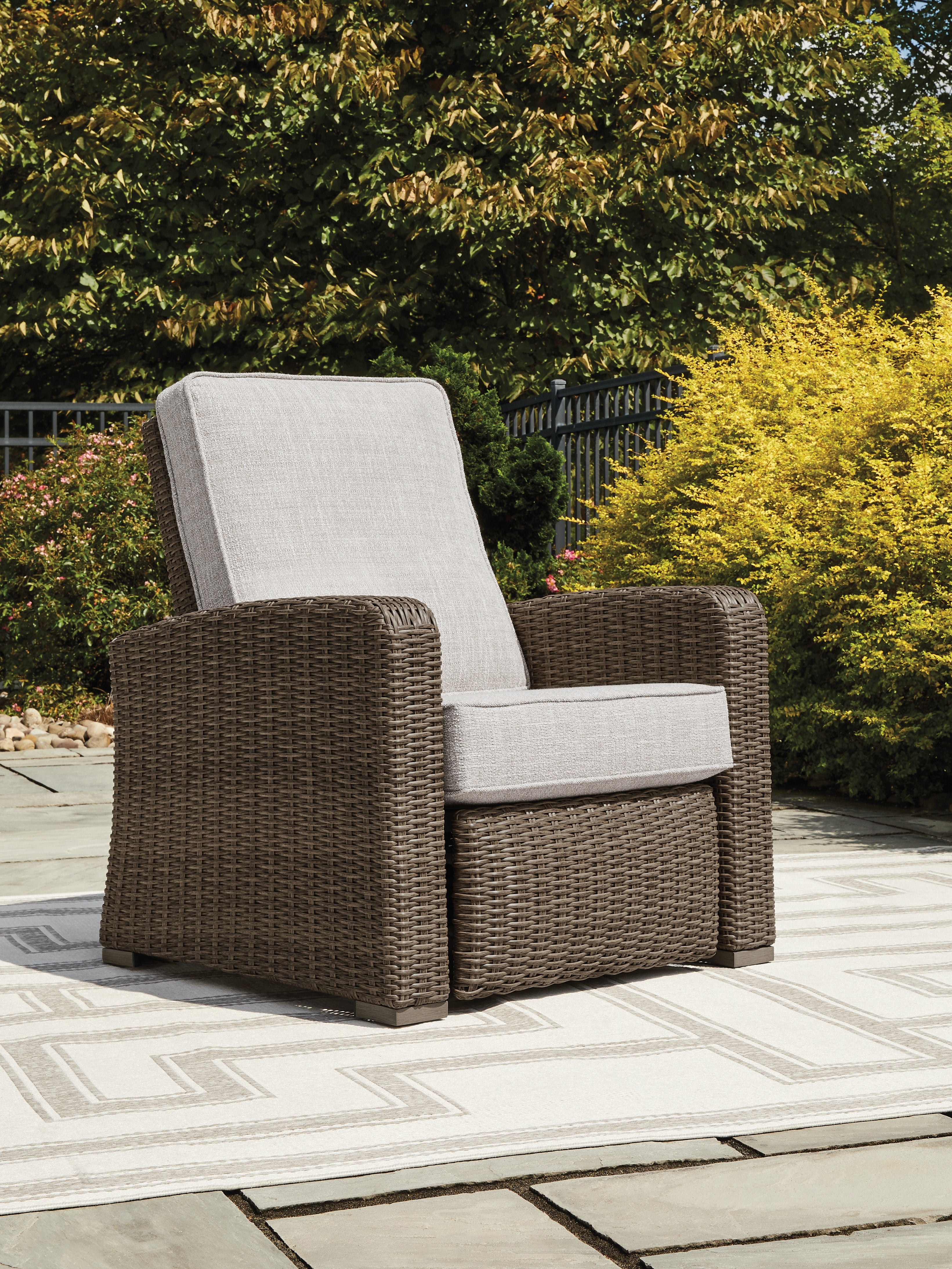 Beachcroft Outdoor Ashley Furniture