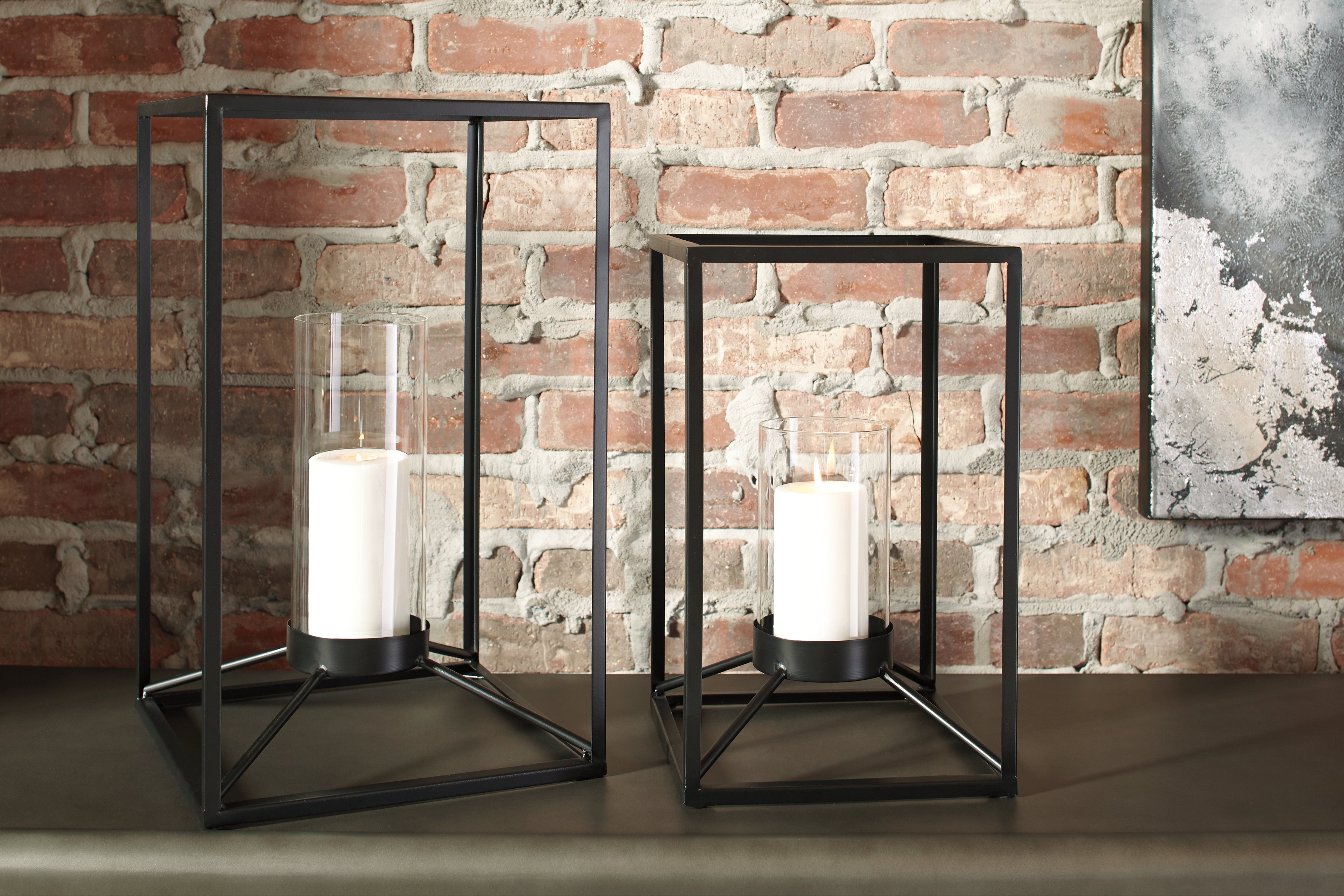 Dimtrois Candle Holder Ashley Furniture