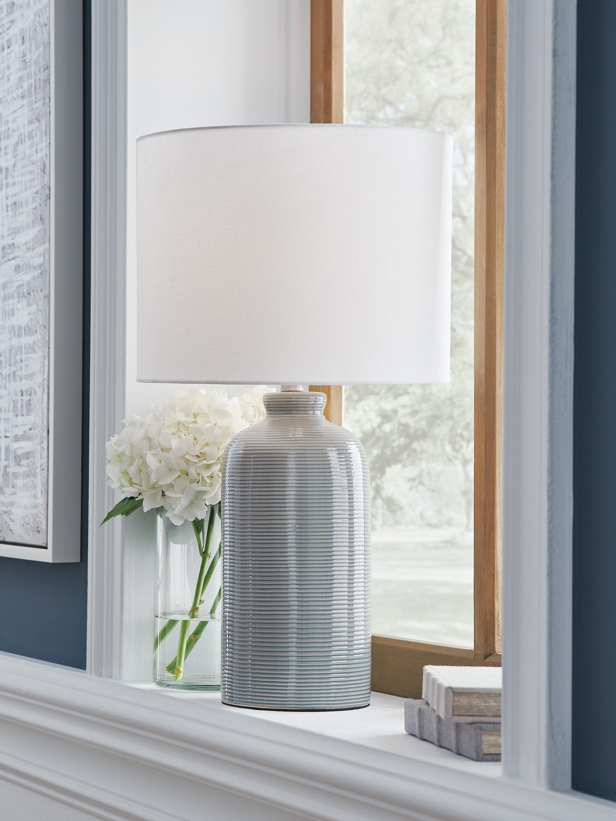 J&M Furniture - Ashley Furniture - Wimlow Table Lamp - Ceramic Table Lamp (1/CN) - L100924