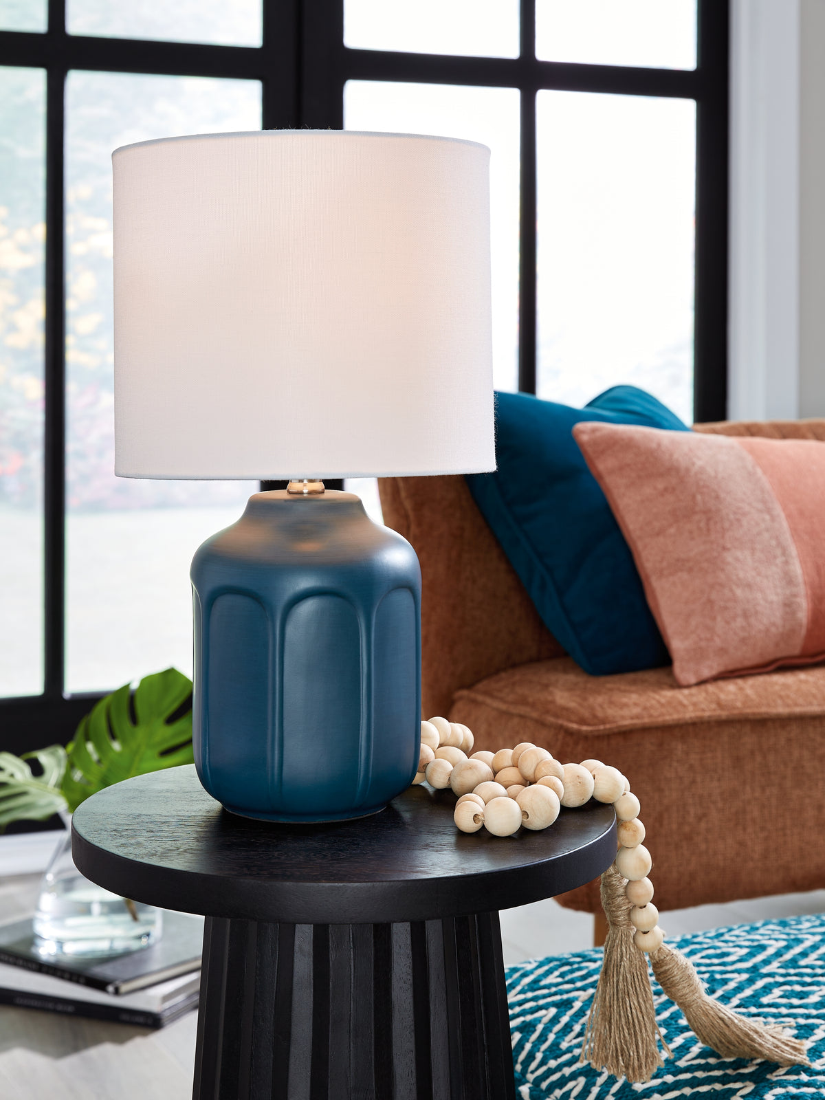 J&M Furniture - Ashley Furniture - Gierburg Table Lamp - Ceramic Table Lamp (1/CN) / Teal - L180214