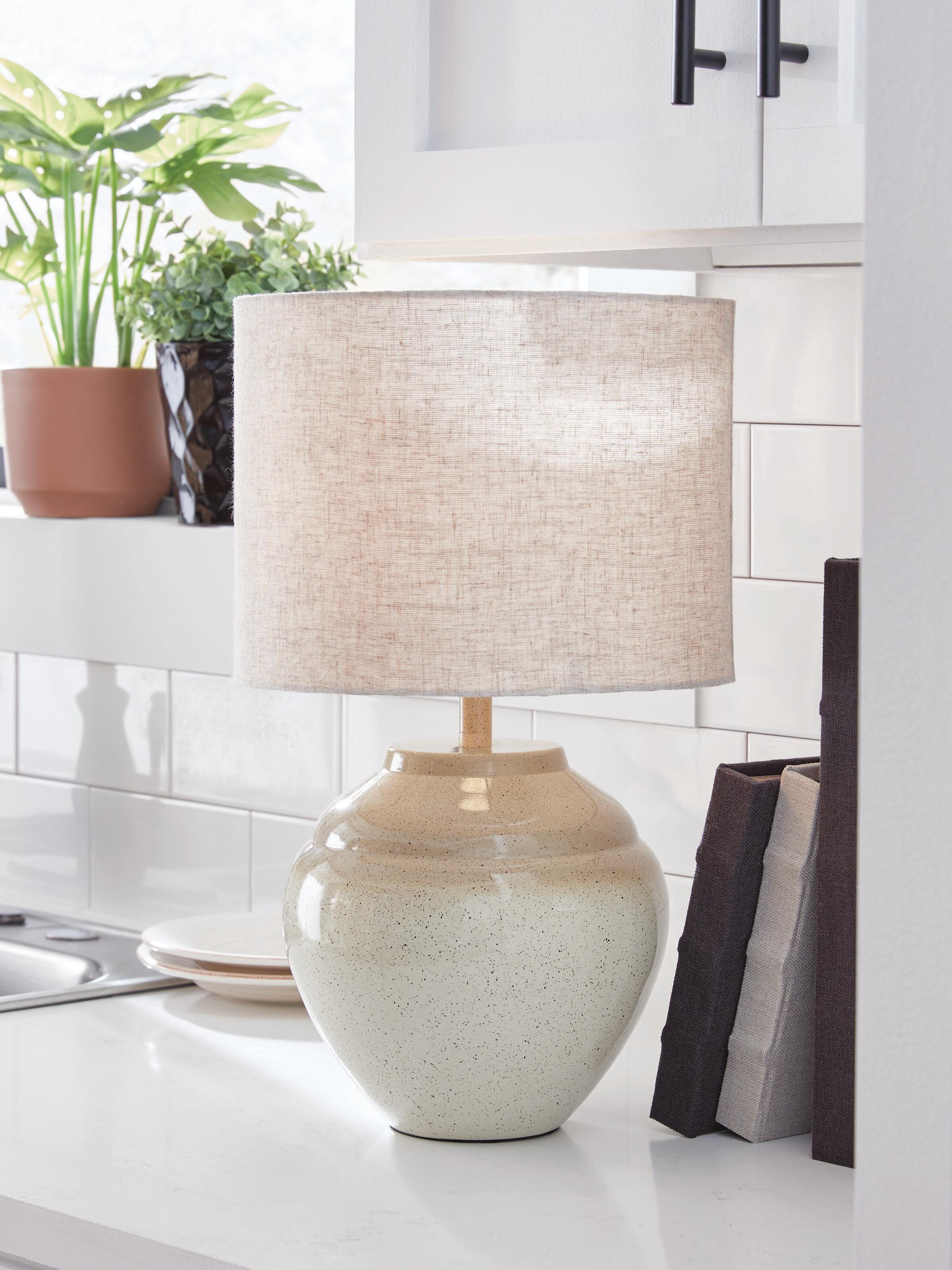 J&M Furniture - Ashley Furniture - Waldish Table Lamp - Metal Table Lamp (1/CN) - L200204