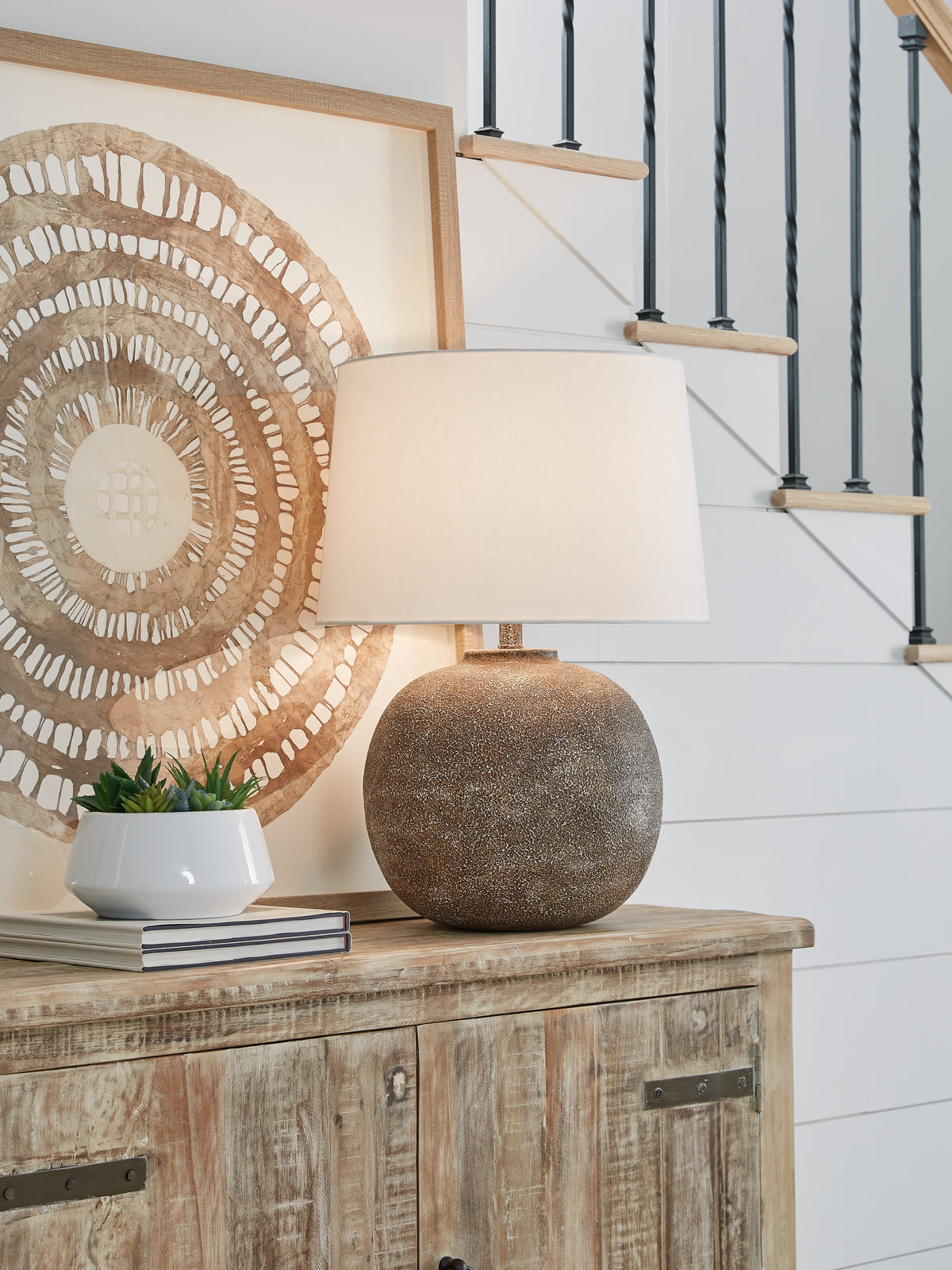 J&M Furniture - Ashley Furniture - Neavesboro 2-Piece Lamp Set - 2-Piece Lamp Set / Antique Brown/White - L207484X2