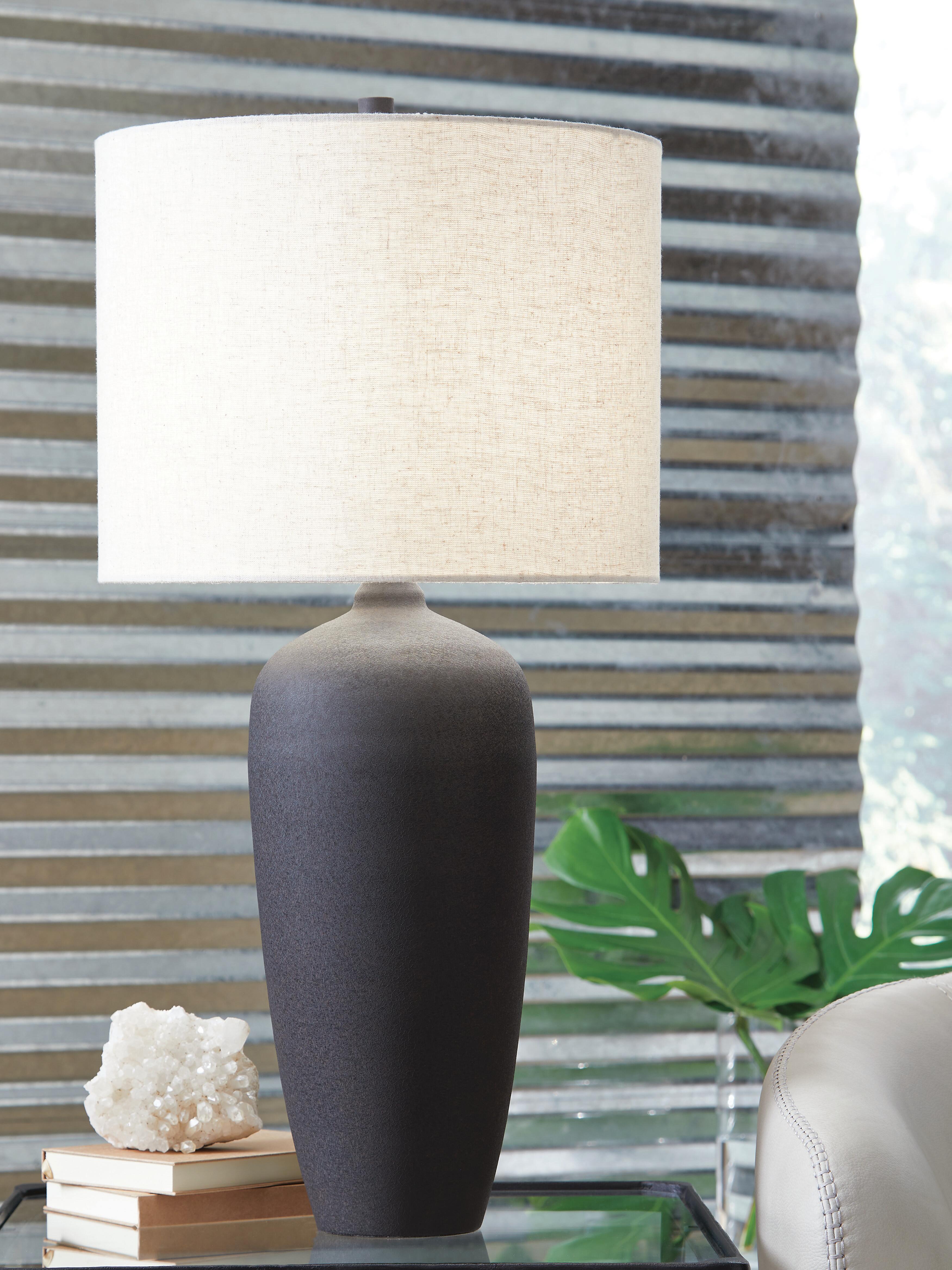 J&M Furniture - Ashley Furniture - Ryenburg Table Lamp - Metal Table Lamp (1/CN) - L207584