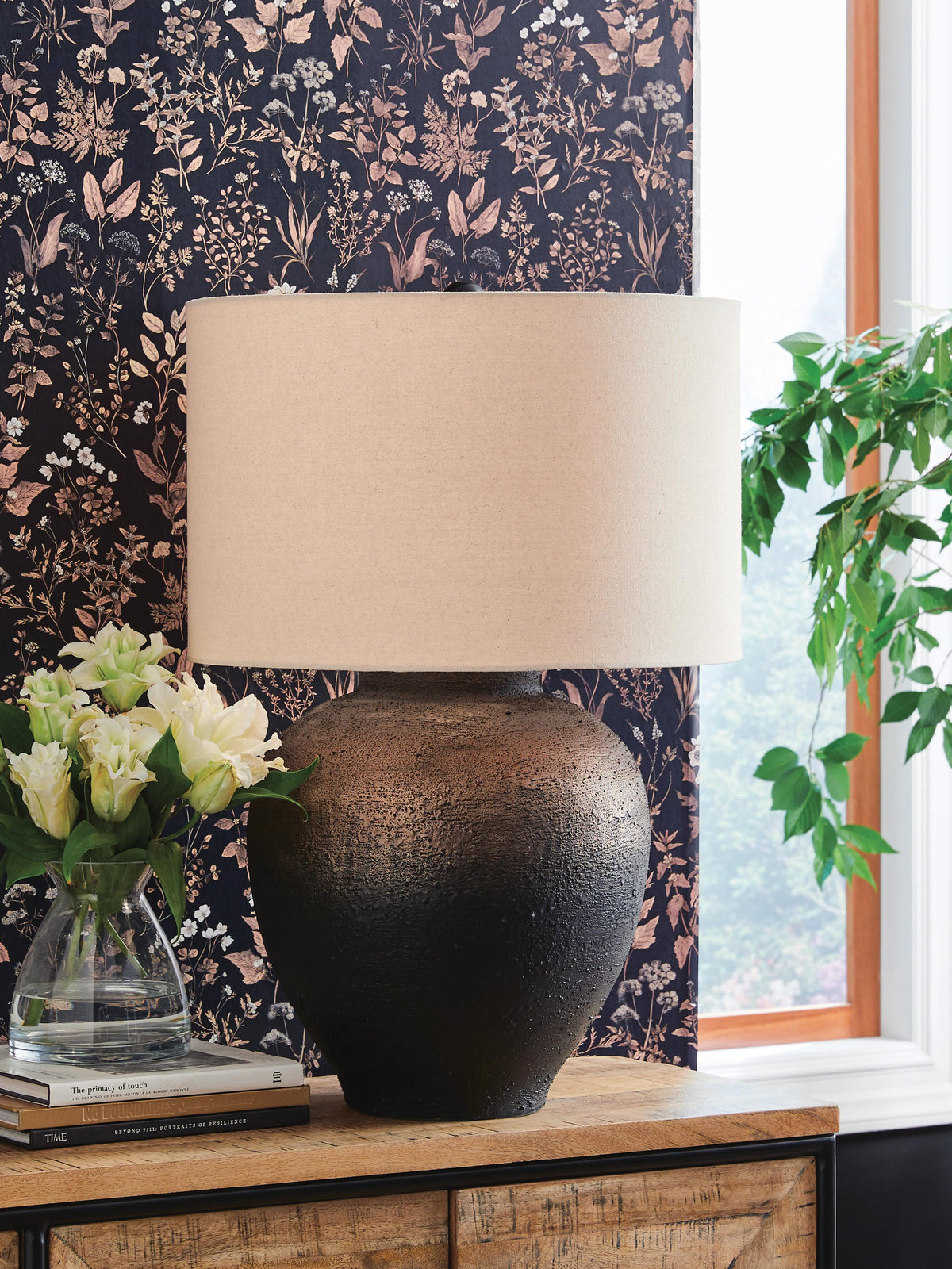 J&M Furniture - Ashley Furniture - Newgerhard Table Lamp - Metal Table Lamp (1/CN) - L207644
