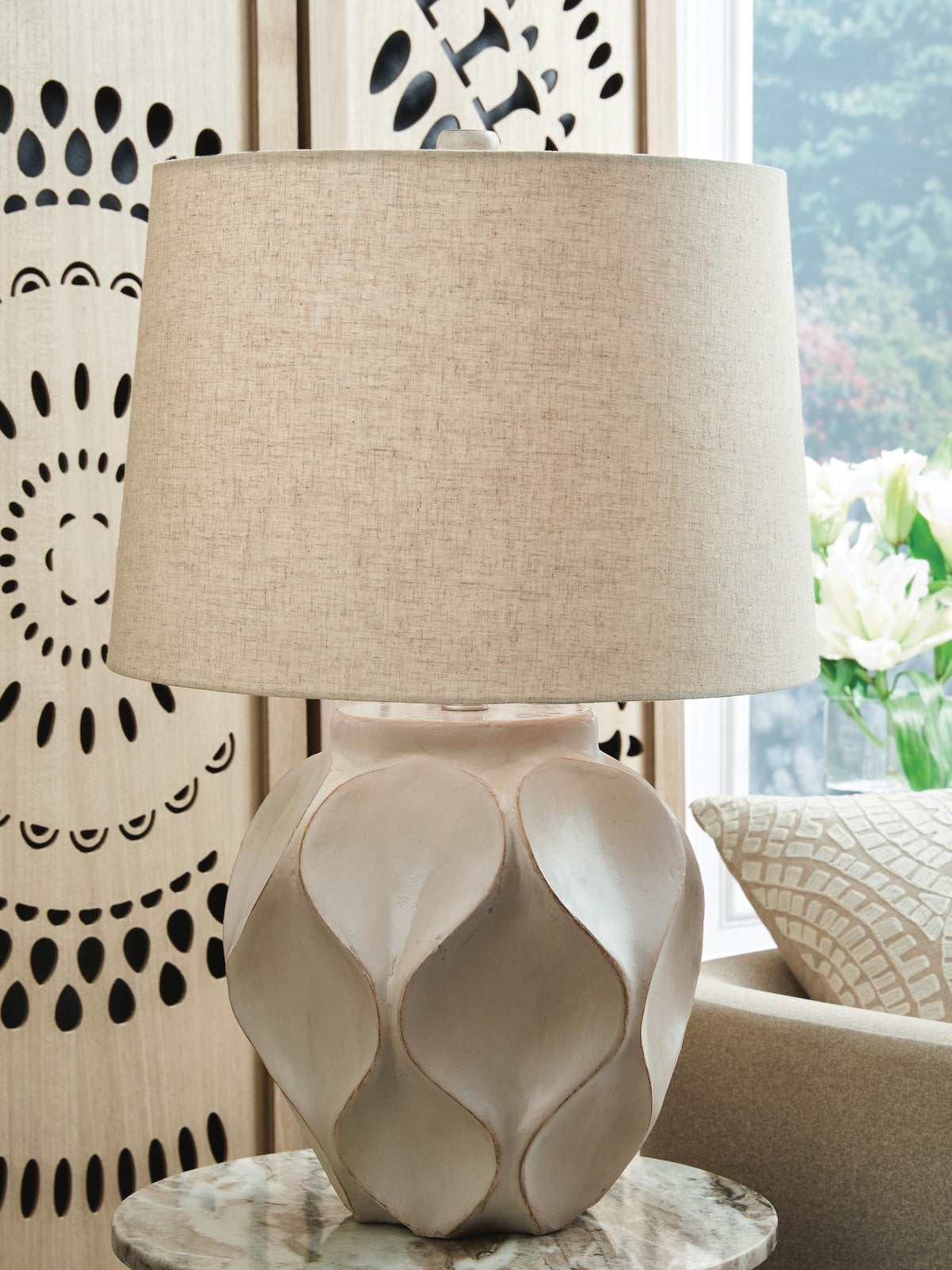 J&M Furniture - Ashley Furniture - Edselham Table Lamp - Paper Table Lamp (1/CN) - L235974