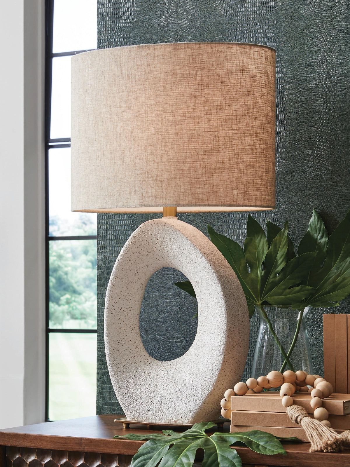 J&M Furniture - Ashley Furniture - Trentlen Table Lamp - Paper Table Lamp (1/CN) - L235984