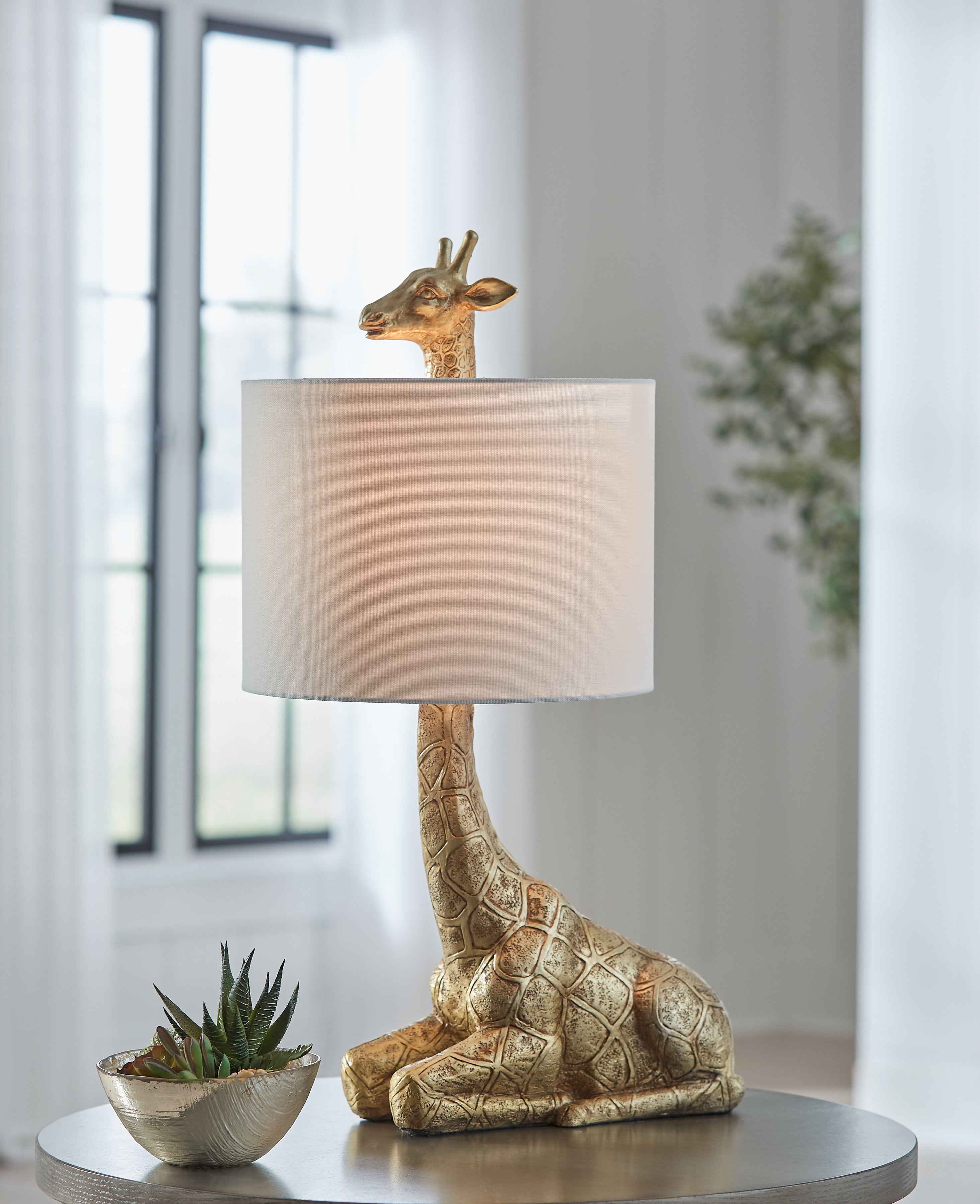 J&M Furniture - Ashley Furniture - Ferrison 2-Piece Lamp Set - 2-Piece Lamp Set / Gold Finish - L317004X2