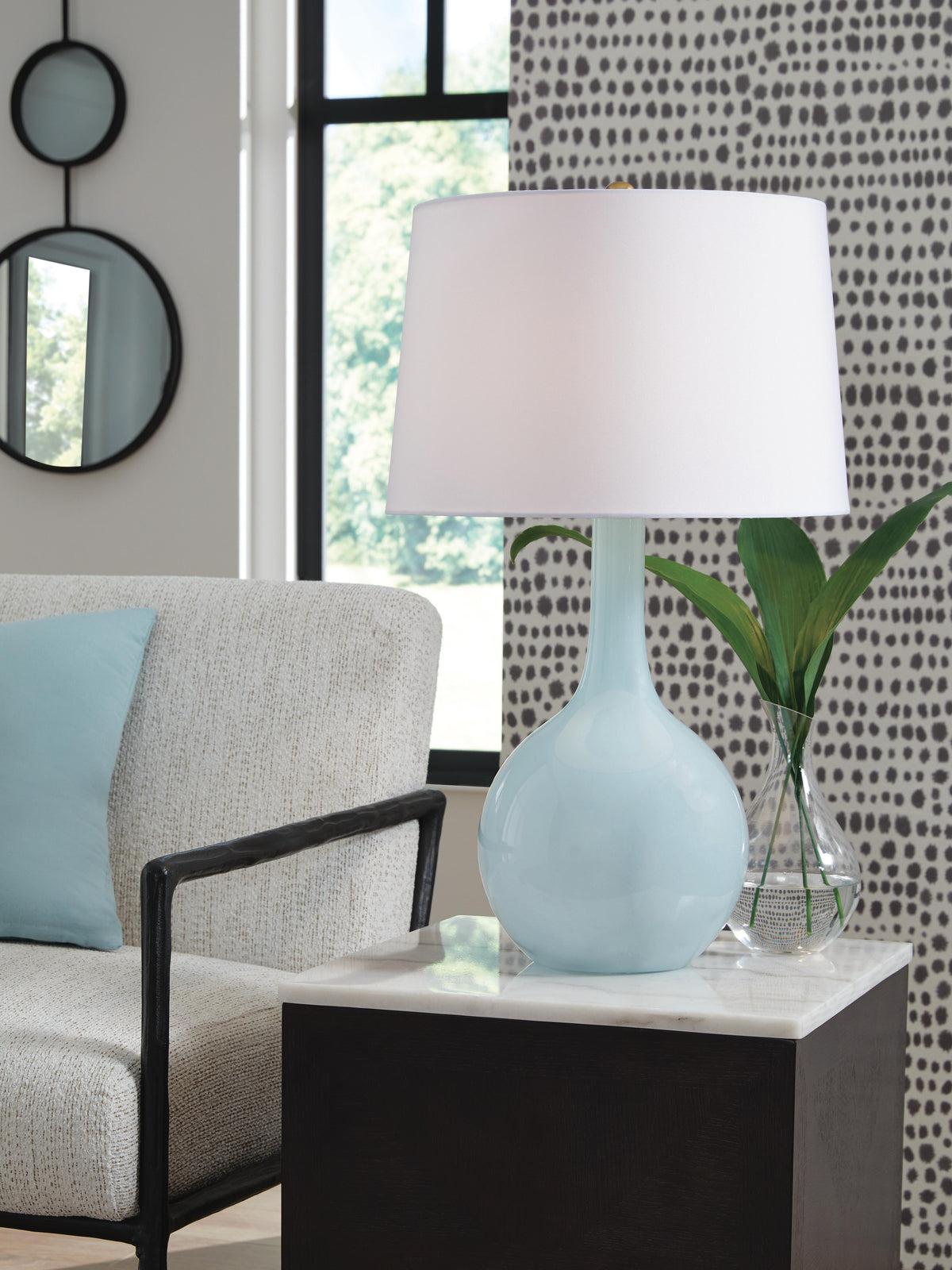 J&M Furniture - Ashley Furniture - Rylanton Table Lamp - Glass Table Lamp (1/CN) - L430874