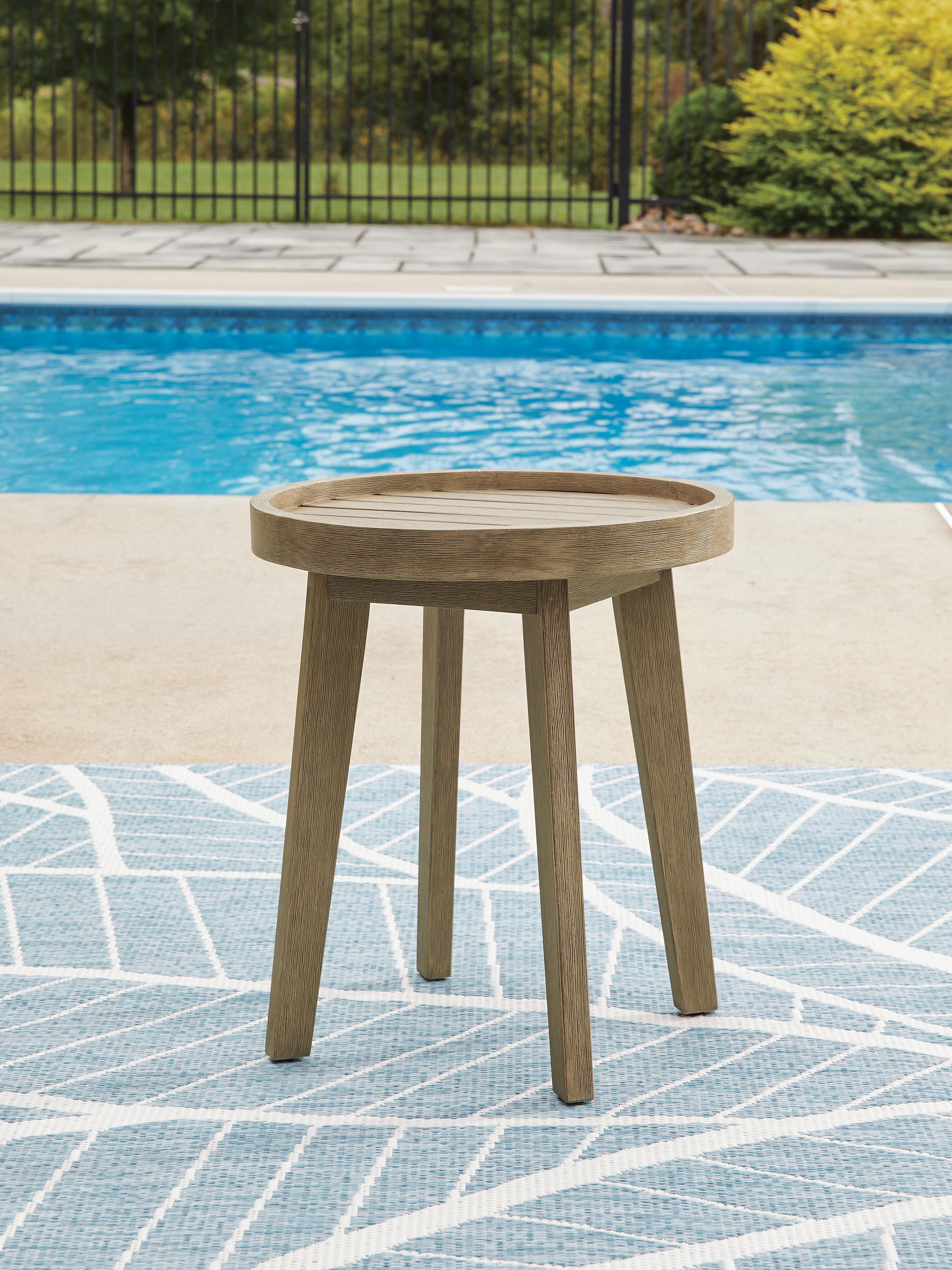 J&M Furniture - Ashley Furniture - Marina Sun Outdoor End Table - Round End Table - PCP204-706