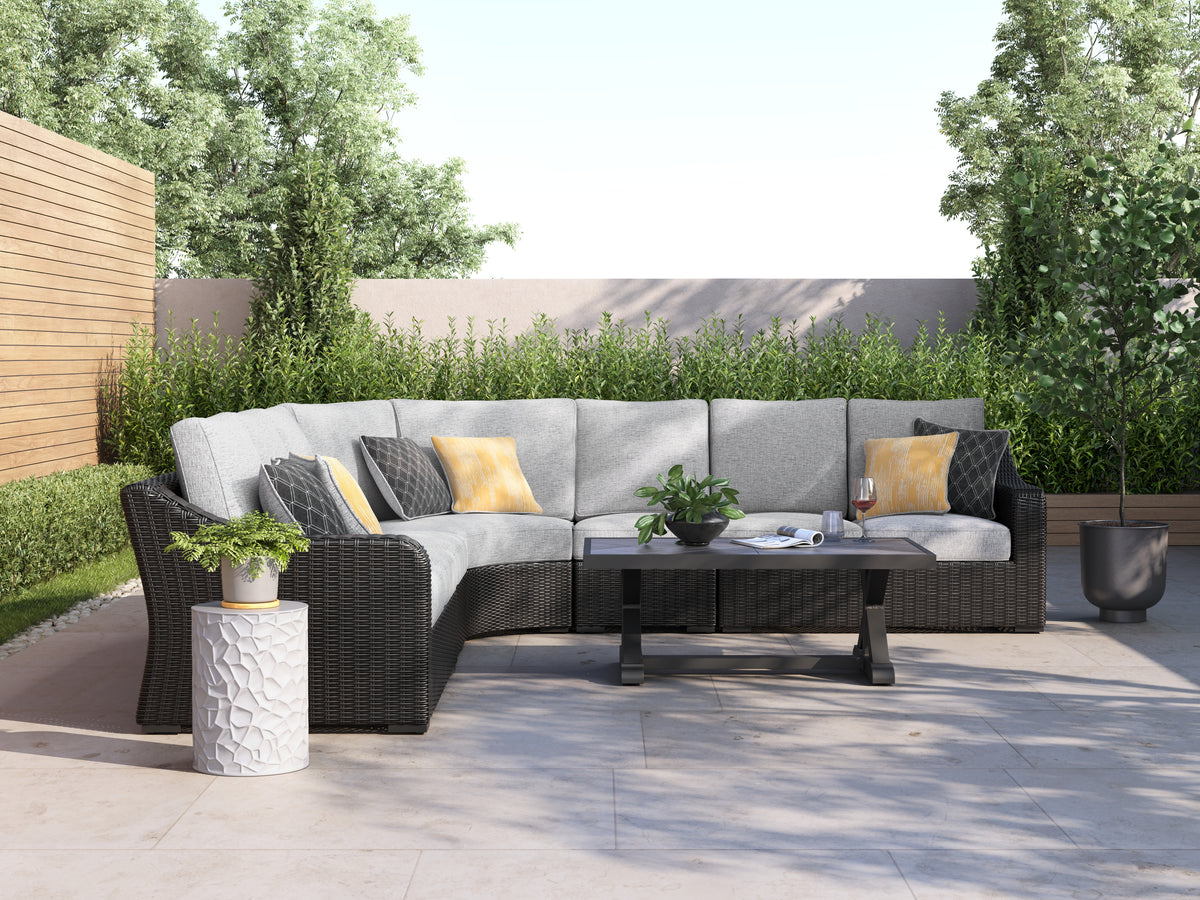 J&M Furniture - Ashley Furniture - Beachcroft 5-Piece Outdoor Sectional - 5-Piece Outdoor Sectional / Black/Light Gray - P792P6