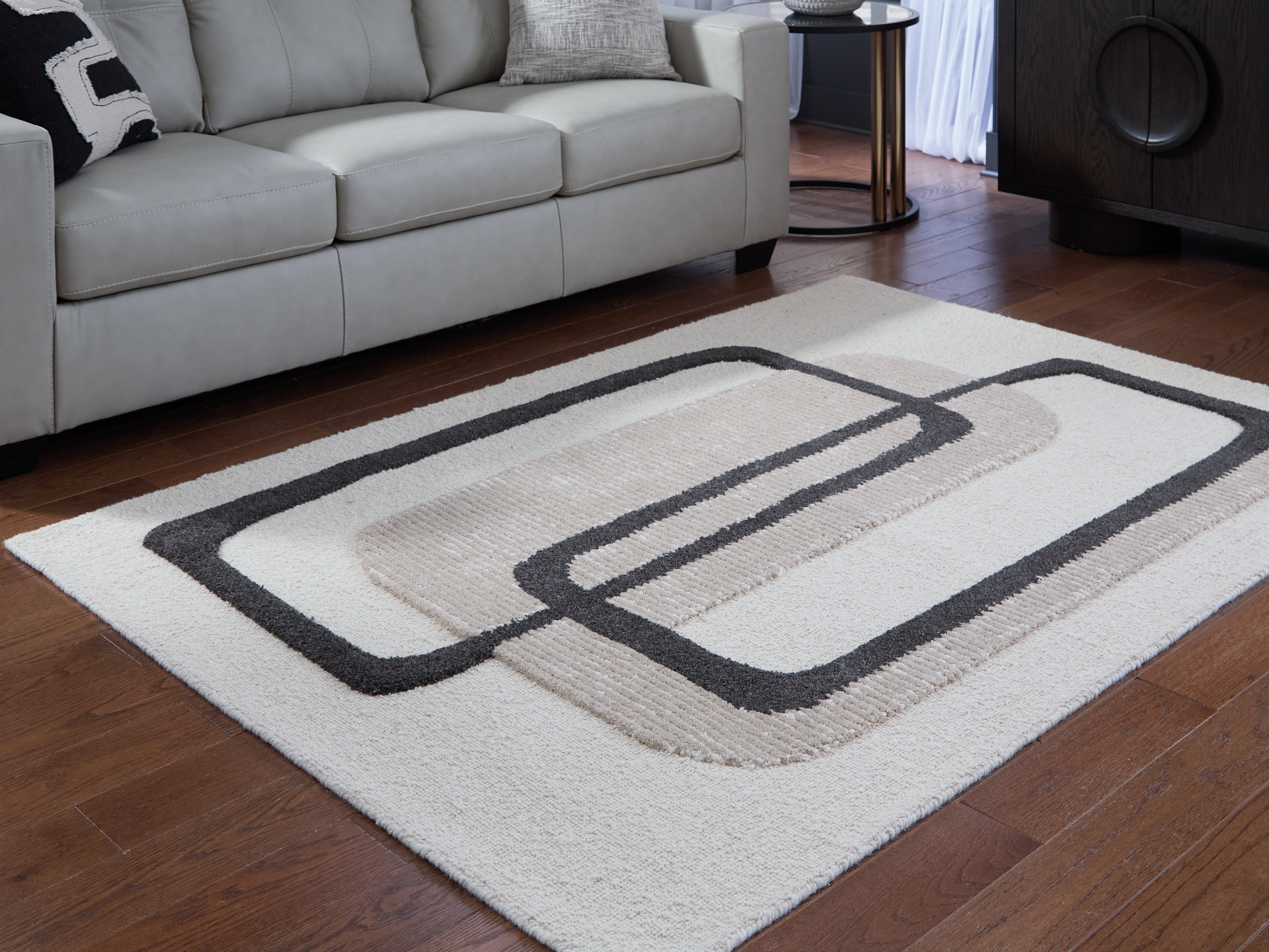 J&M Furniture - Ashley Furniture - Davismour 5' x 7' Area Rug - 5' x 7' Area Rug / Ivory/Taupe/Charcoal - R407562